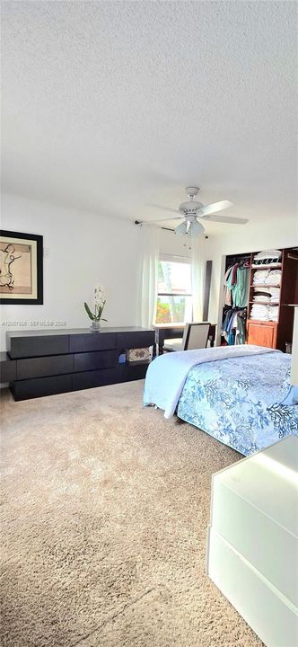 En Venta: $462,000 (2 camas, 2 baños, 1490 Pies cuadrados)