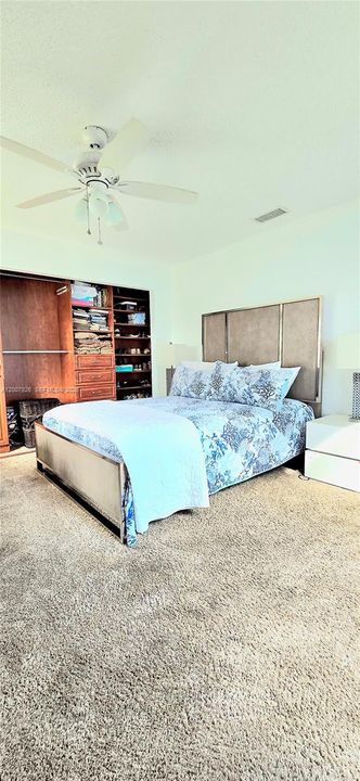 En Venta: $462,000 (2 camas, 2 baños, 1490 Pies cuadrados)