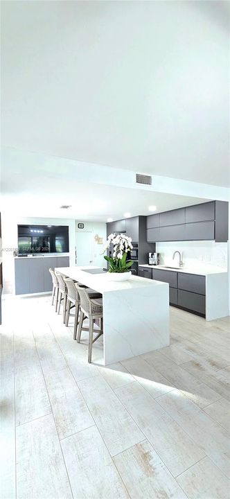 En Venta: $462,000 (2 camas, 2 baños, 1490 Pies cuadrados)
