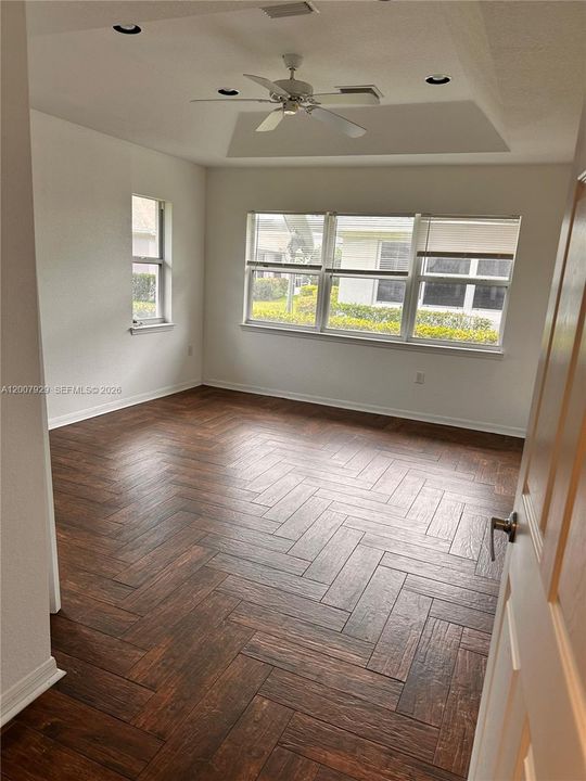 For Sale: $220,000 (2 beds, 2 baths, 1286 Square Feet)