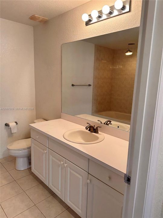 For Sale: $220,000 (2 beds, 2 baths, 1286 Square Feet)
