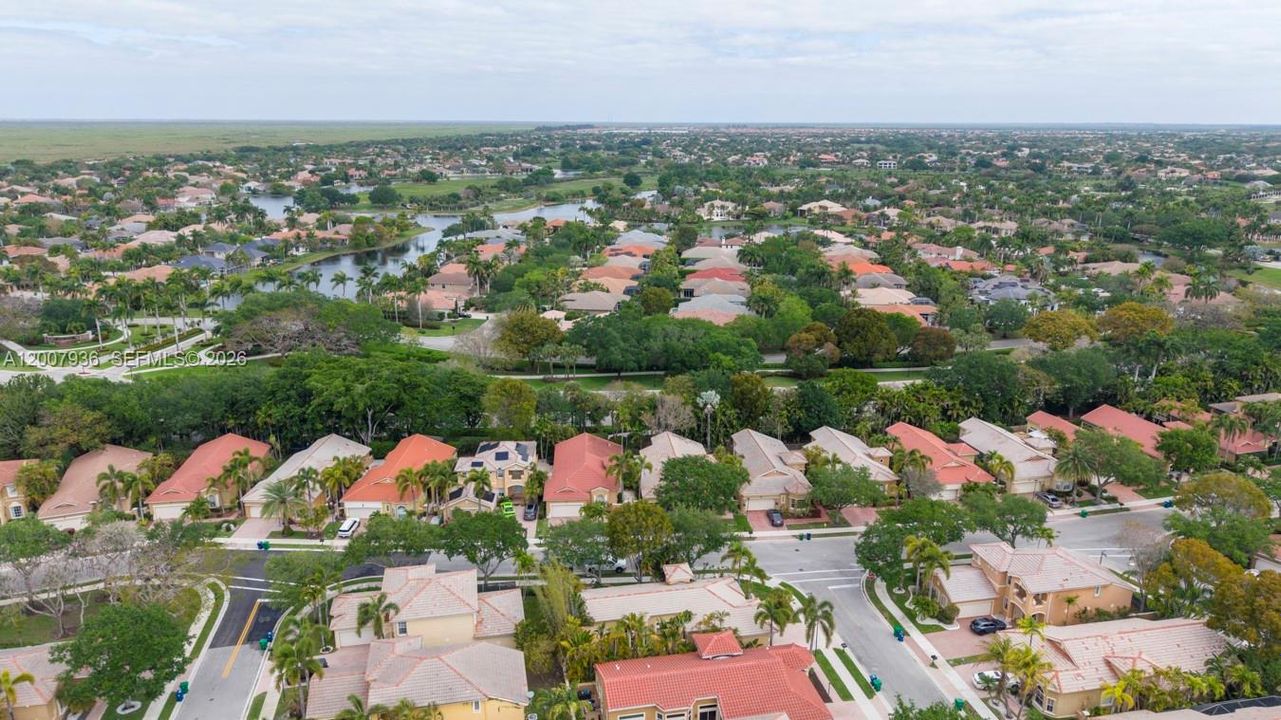 На продажу: $820,000 (3 спален, 2 ванн, 1637 Квадратных фут)