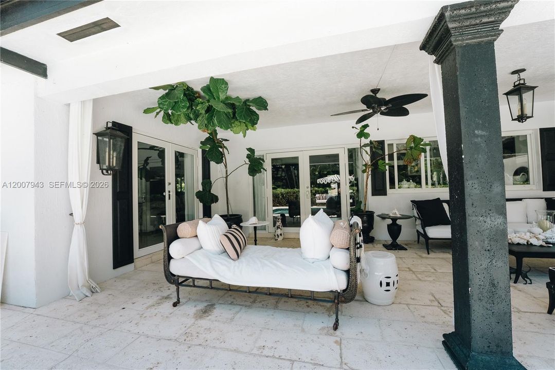 For Sale: $2,350,000 (4 beds, 3 baths, 4164 Square Feet)