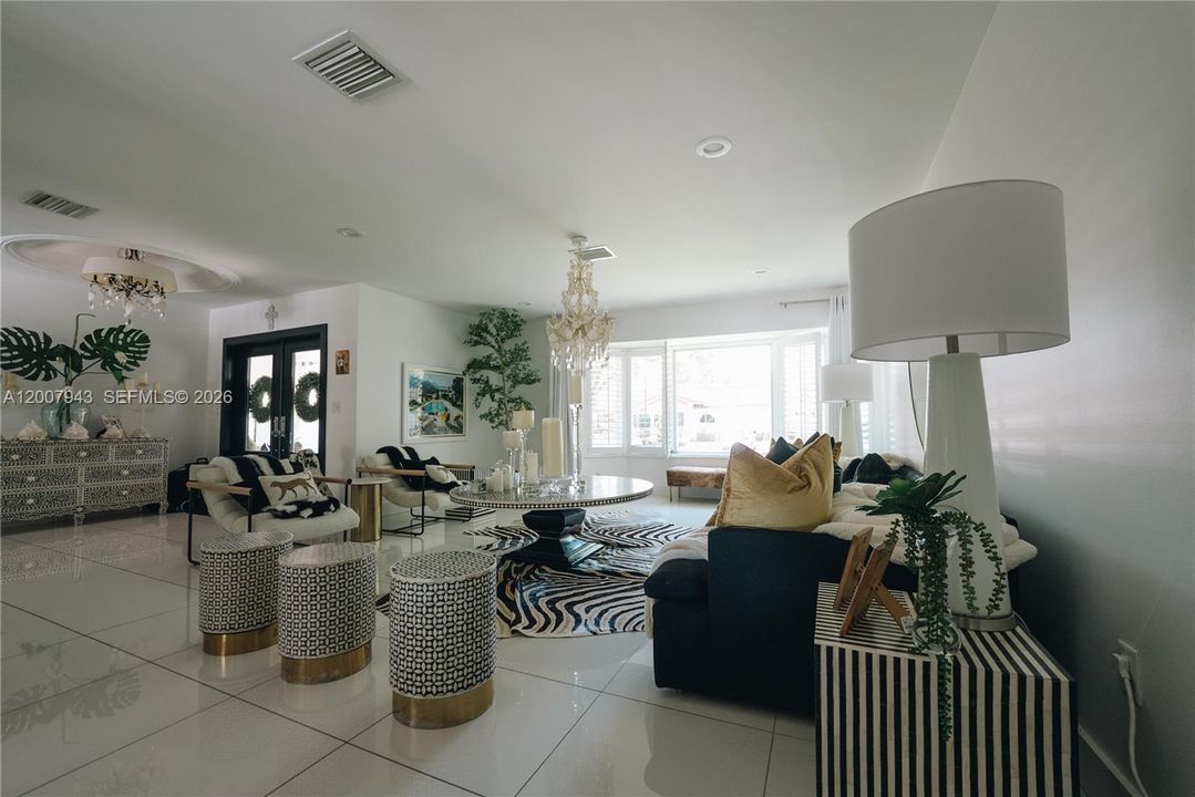 For Sale: $2,350,000 (4 beds, 3 baths, 4164 Square Feet)