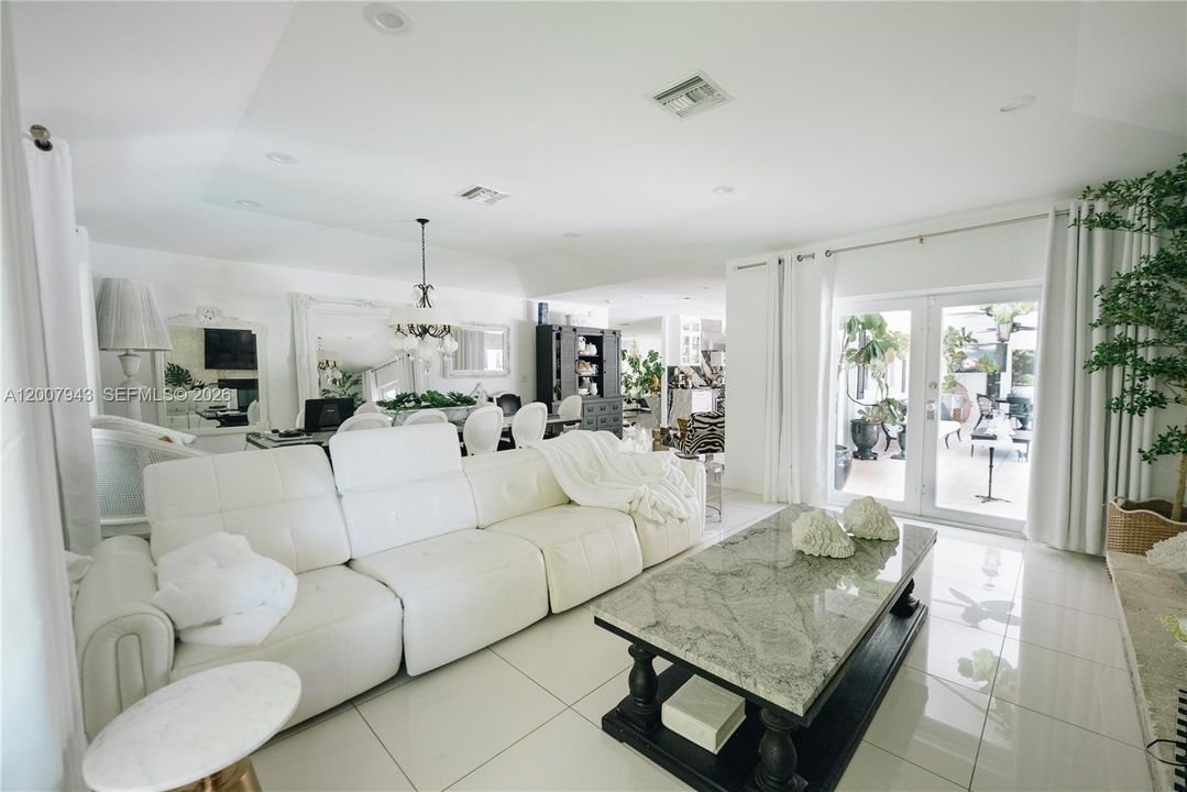 For Sale: $2,350,000 (4 beds, 3 baths, 4164 Square Feet)