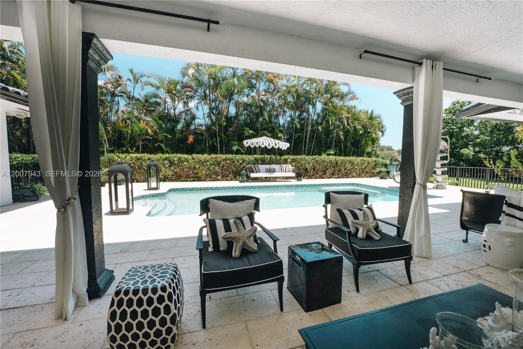 For Sale: $2,350,000 (4 beds, 3 baths, 4164 Square Feet)