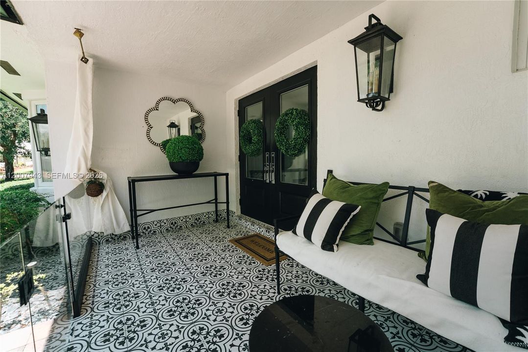 For Sale: $2,350,000 (4 beds, 3 baths, 4164 Square Feet)