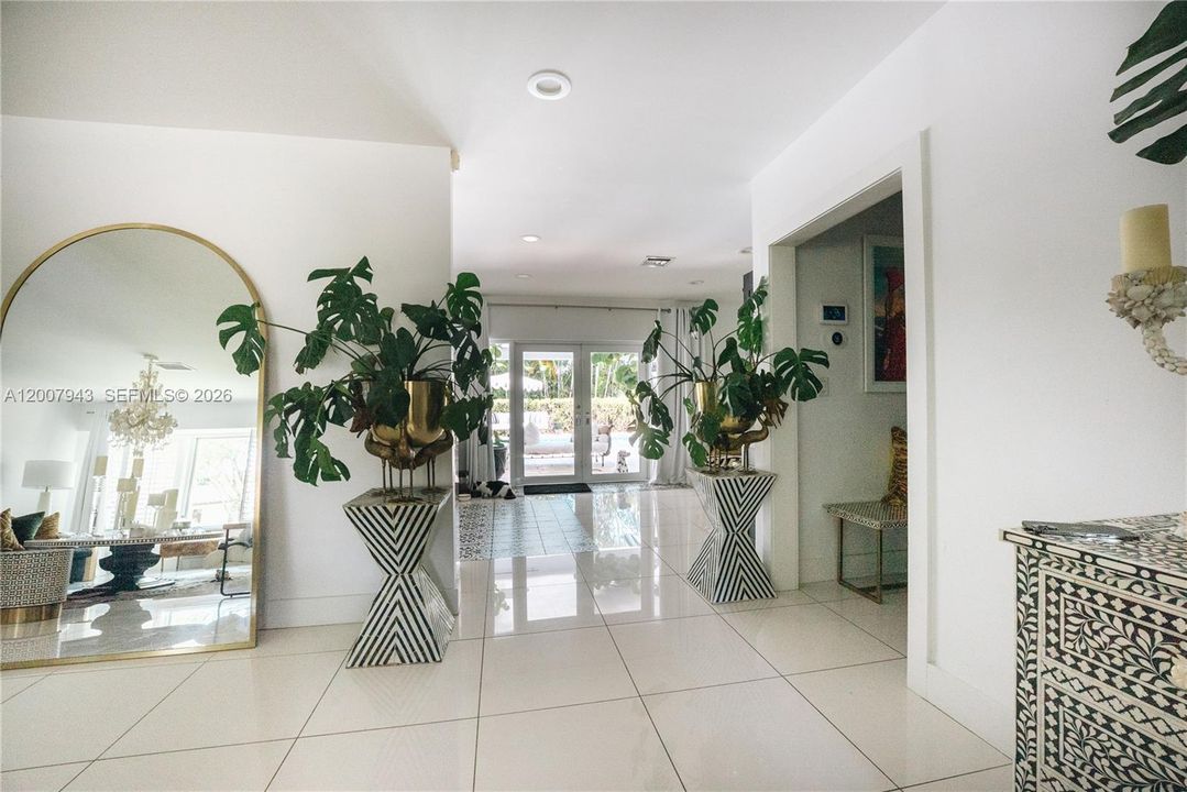 For Sale: $2,350,000 (4 beds, 3 baths, 4164 Square Feet)