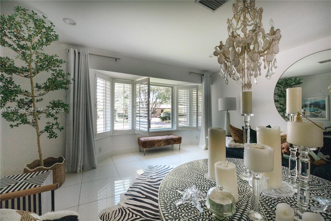 For Sale: $2,350,000 (4 beds, 3 baths, 4164 Square Feet)