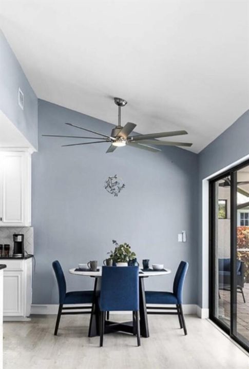 Eat in kitchen