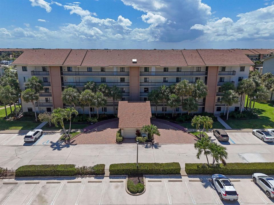 601SeafarerCir#304Aerials(2)