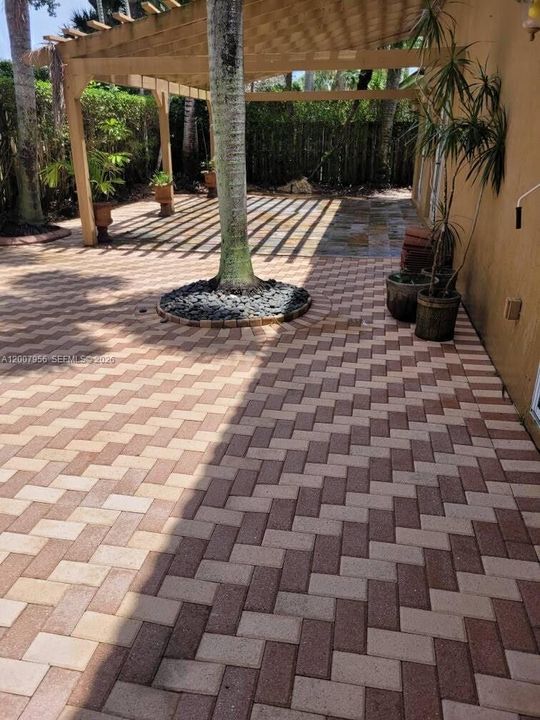 En Venta: $1,149,000 (4 camas, 4 baños, 3240 Pies cuadrados)