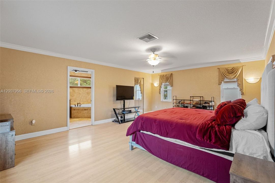 En Venta: $1,149,000 (4 camas, 4 baños, 3240 Pies cuadrados)