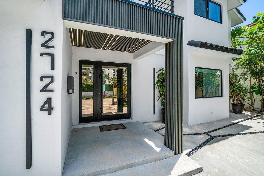 2724 North Ocean Blvd