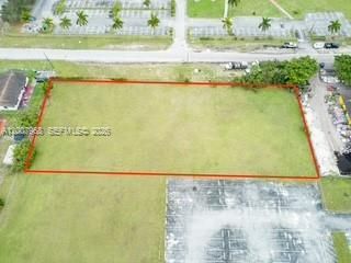 待售: $999,999 (1.21 acres)