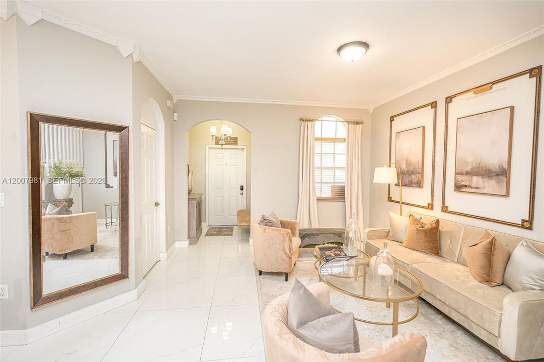 En Venta: $510,000 (4 camas, 2 baños, 1939 Pies cuadrados)