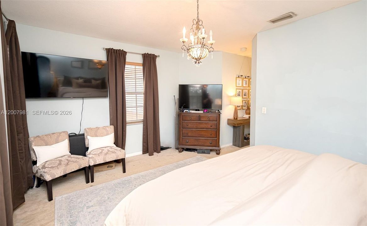 En Venta: $510,000 (4 camas, 2 baños, 1939 Pies cuadrados)