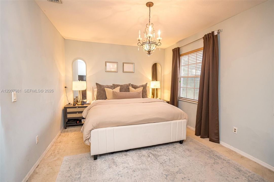 En Venta: $510,000 (4 camas, 2 baños, 1939 Pies cuadrados)