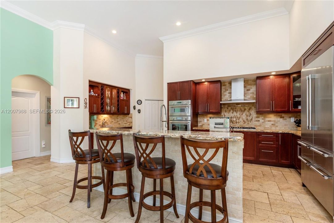 En Venta: $1,735,000 (4 camas, 3 baños, 2740 Pies cuadrados)