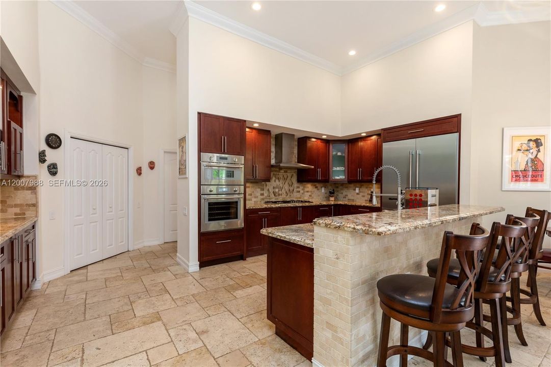 En Venta: $1,735,000 (4 camas, 3 baños, 2740 Pies cuadrados)