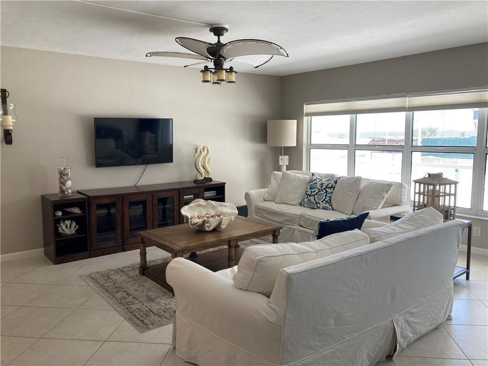 Cozy, Comfy Living Area