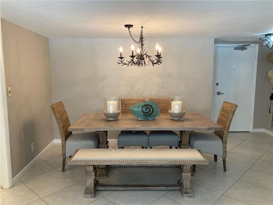 Large Dining Area for Entertaining