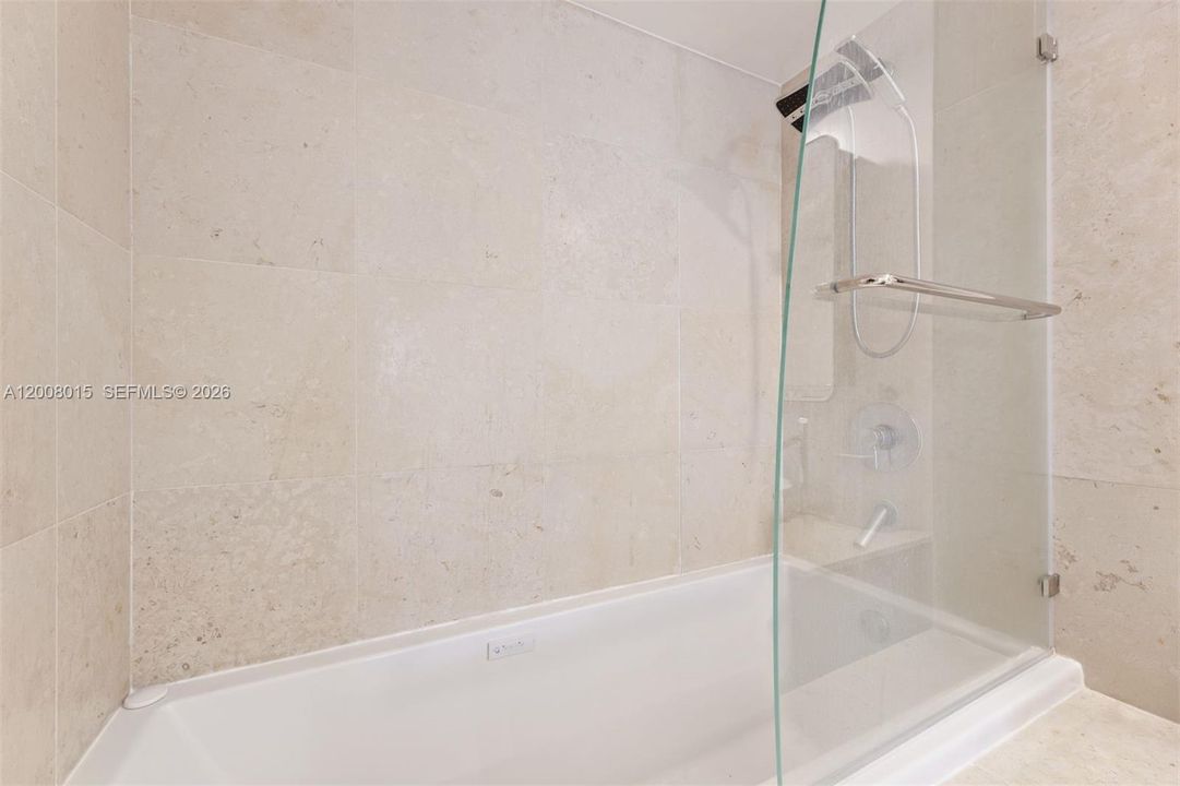 For Sale: $690,000 (1 beds, 1 baths, 1035 Square Feet)