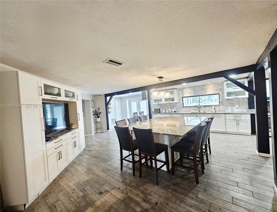 For Sale: $747,000 (5 beds, 5 baths, 0 Square Feet)