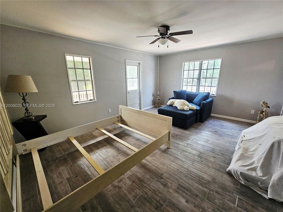 For Sale: $747,000 (5 beds, 5 baths, 0 Square Feet)