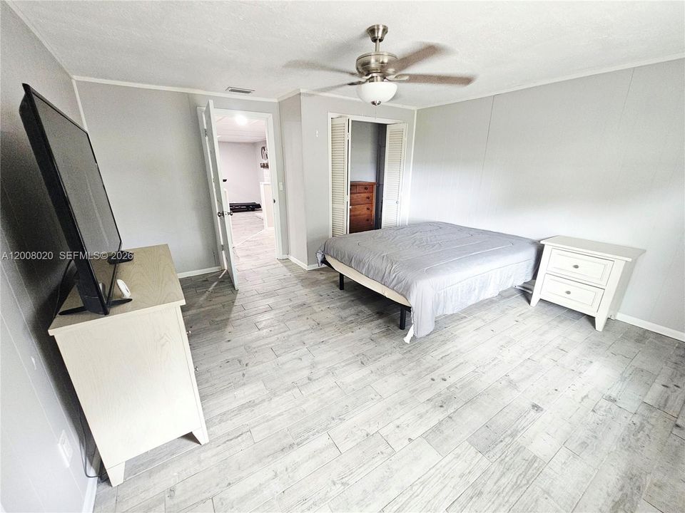 For Sale: $747,000 (5 beds, 5 baths, 0 Square Feet)