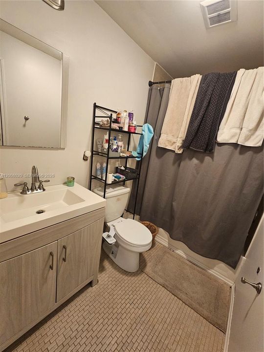 For Sale: $747,000 (5 beds, 5 baths, 0 Square Feet)