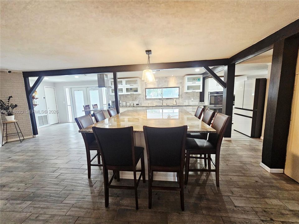 For Sale: $747,000 (5 beds, 5 baths, 0 Square Feet)