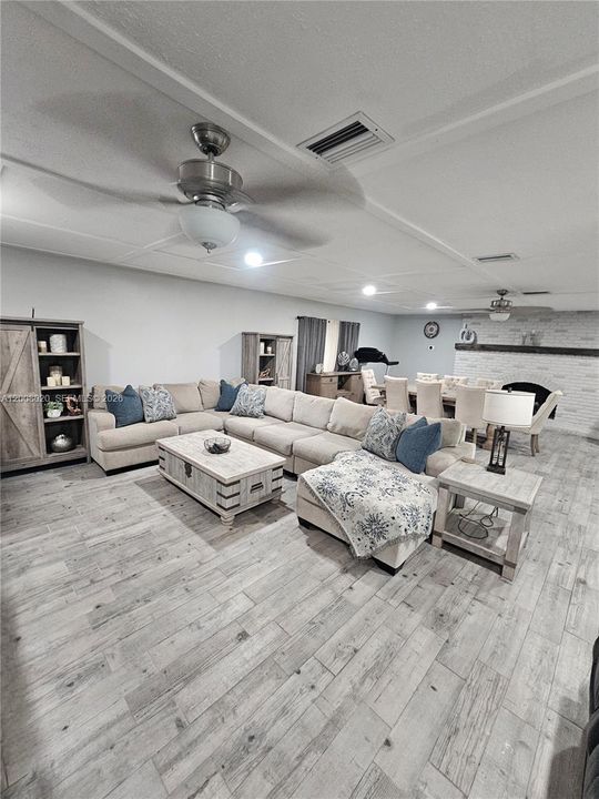 For Sale: $747,000 (5 beds, 5 baths, 0 Square Feet)