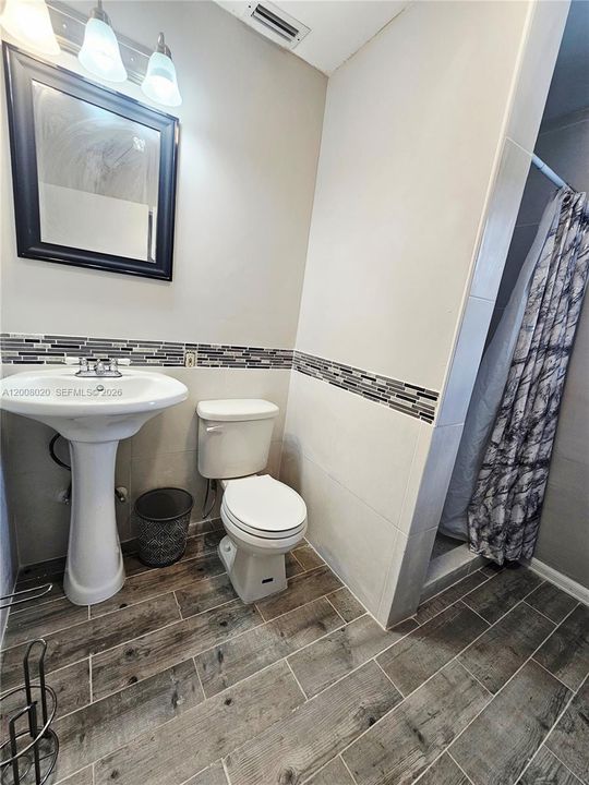 For Sale: $747,000 (5 beds, 5 baths, 0 Square Feet)