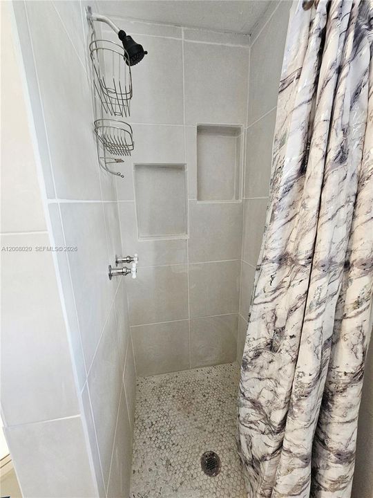 For Sale: $747,000 (5 beds, 5 baths, 0 Square Feet)
