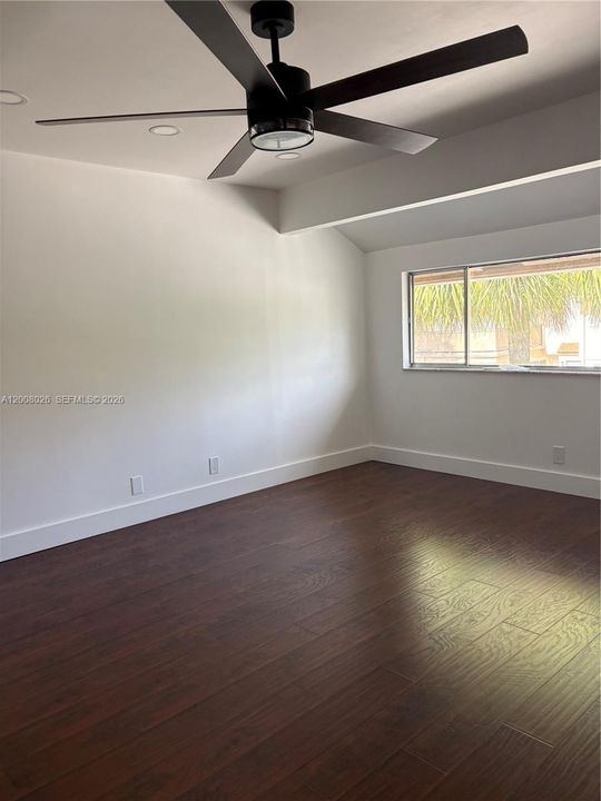 For Sale: $400,000 (4 beds, 2 baths, 2080 Square Feet)