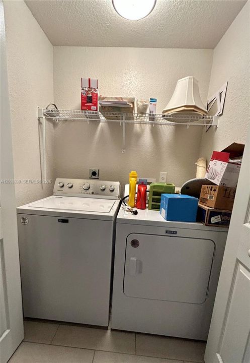 En Venta: $274,500 (3 camas, 2 baños, 0 Pies cuadrados)