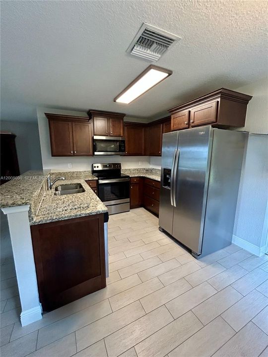 En Venta: $274,500 (3 camas, 2 baños, 0 Pies cuadrados)