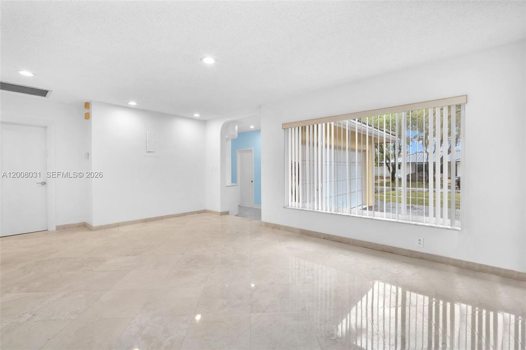 For Rent: $6,500 (5 beds, 2 baths, 2496 Square Feet)
