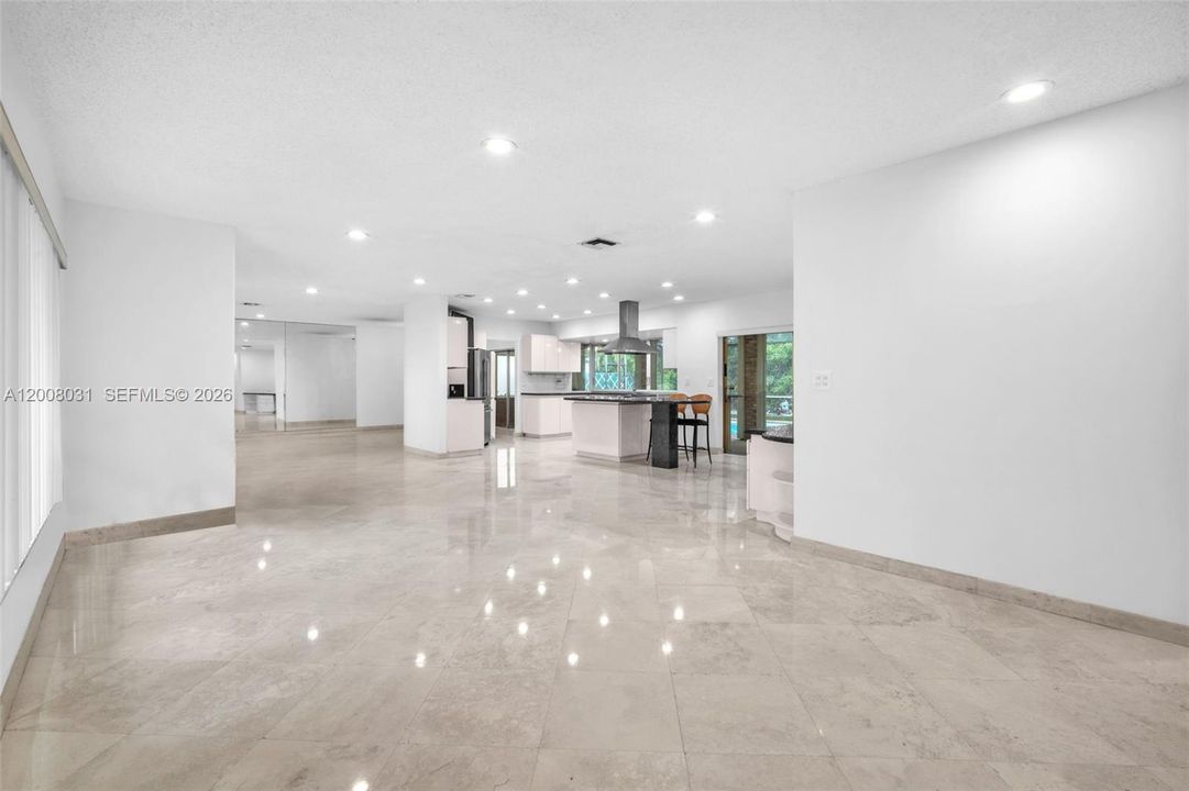 For Rent: $6,500 (5 beds, 2 baths, 2496 Square Feet)