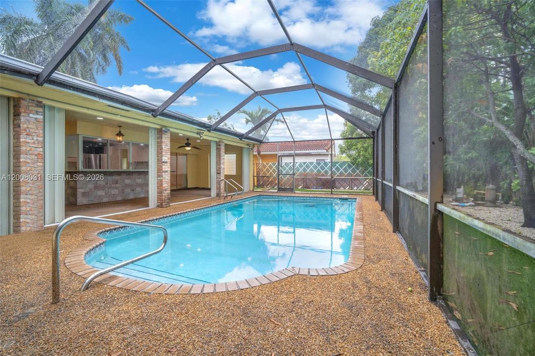 For Rent: $6,500 (5 beds, 2 baths, 2496 Square Feet)