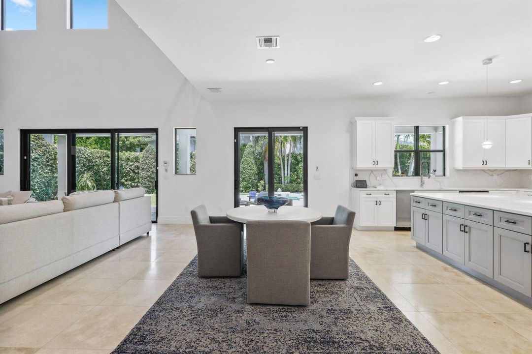 Breakfast area