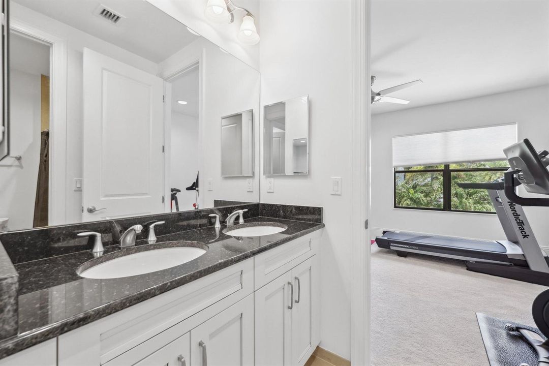 Bathroom 2nd floor