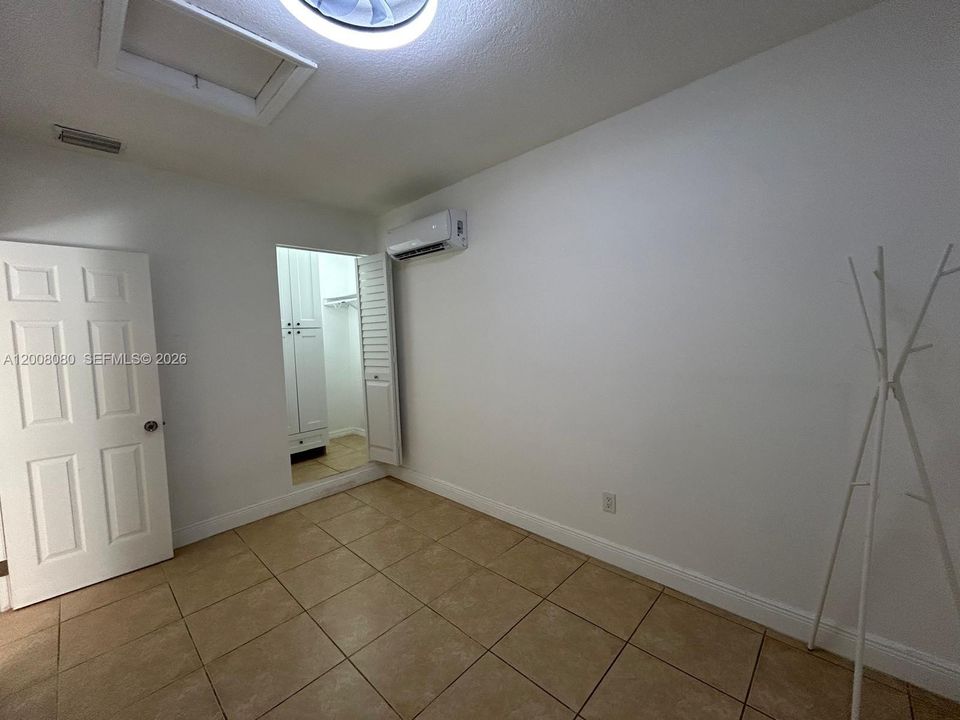 En Renta: $1,300 (1 camas, 1 baños, 241 Pies cuadrados)
