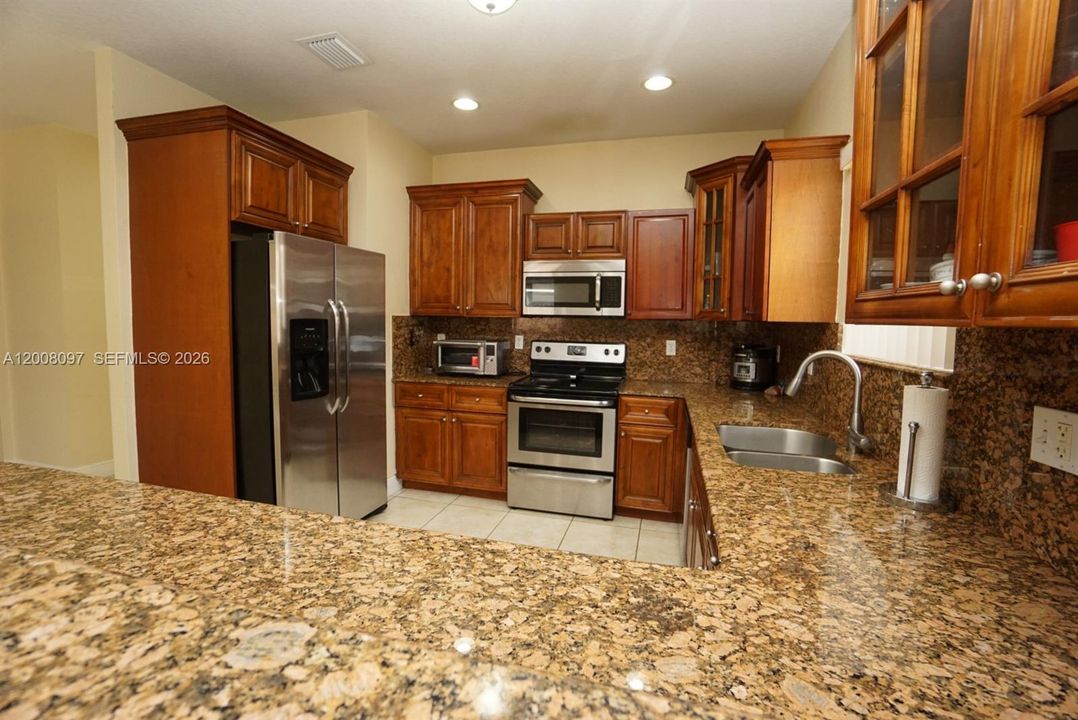 Recently Sold: $745,000 (4 beds, 3 baths, 1861 Square Feet)
