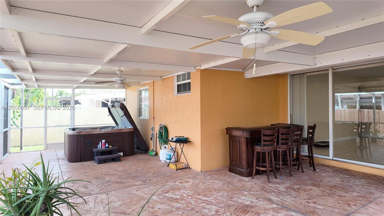 Recently Sold: $745,000 (4 beds, 3 baths, 1861 Square Feet)