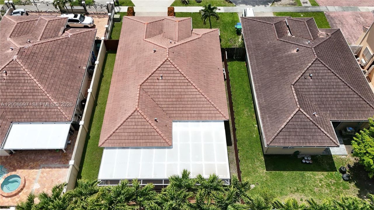 Recently Sold: $745,000 (4 beds, 3 baths, 1861 Square Feet)
