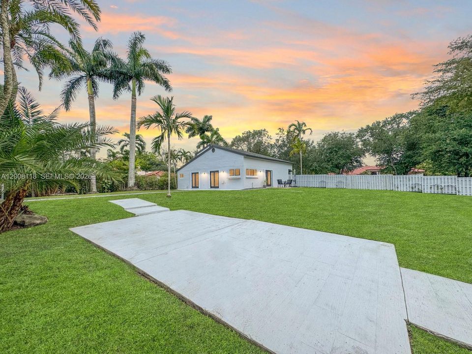 Activo con contrato: $850,000 (4 camas, 2 baños, 1854 Pies cuadrados)