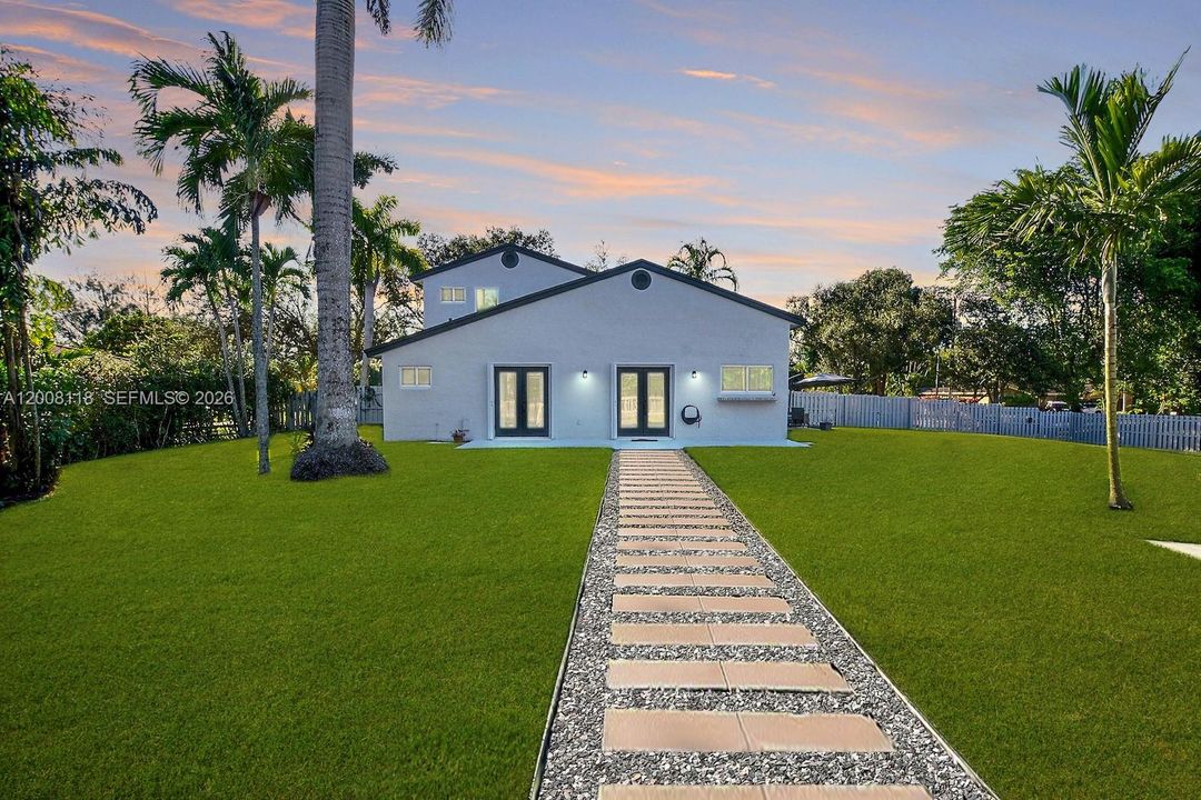 Activo con contrato: $850,000 (4 camas, 2 baños, 1854 Pies cuadrados)