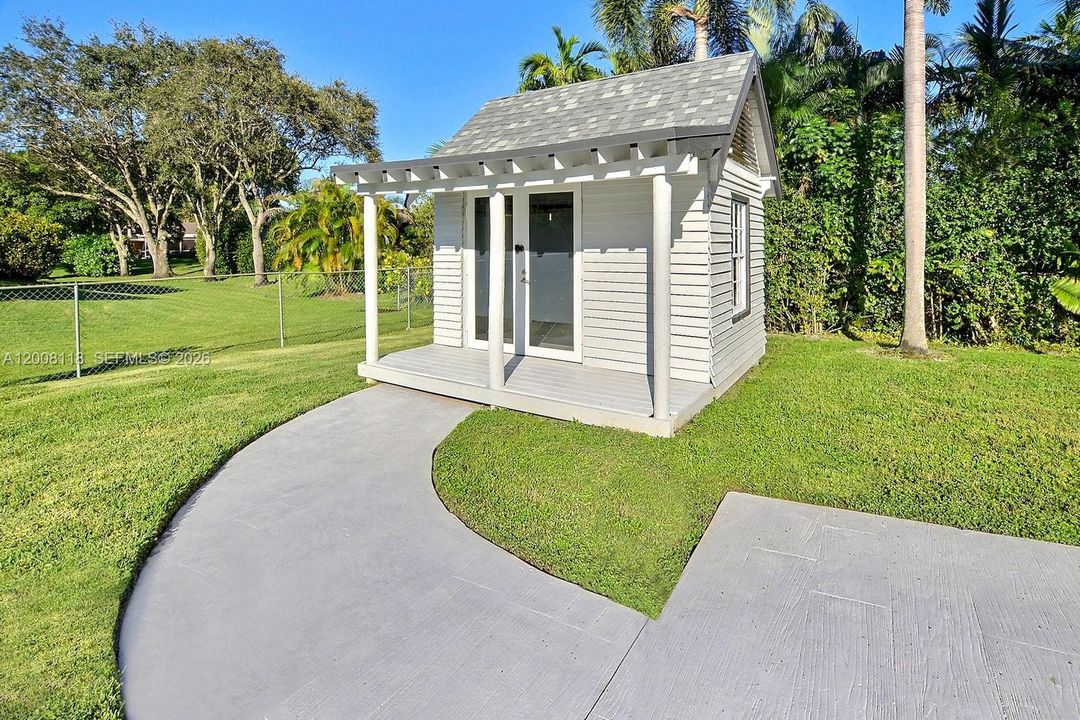 Activo con contrato: $850,000 (4 camas, 2 baños, 1854 Pies cuadrados)